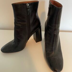 Gianni Bini Talulla Booties